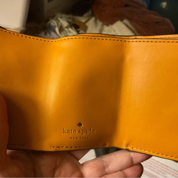 KATE SPADE-LINK TRI FOLD WALLET - Picture 7 of 9